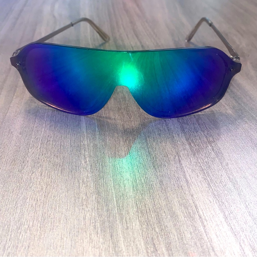 Stylish Blue and Green Sunglasses